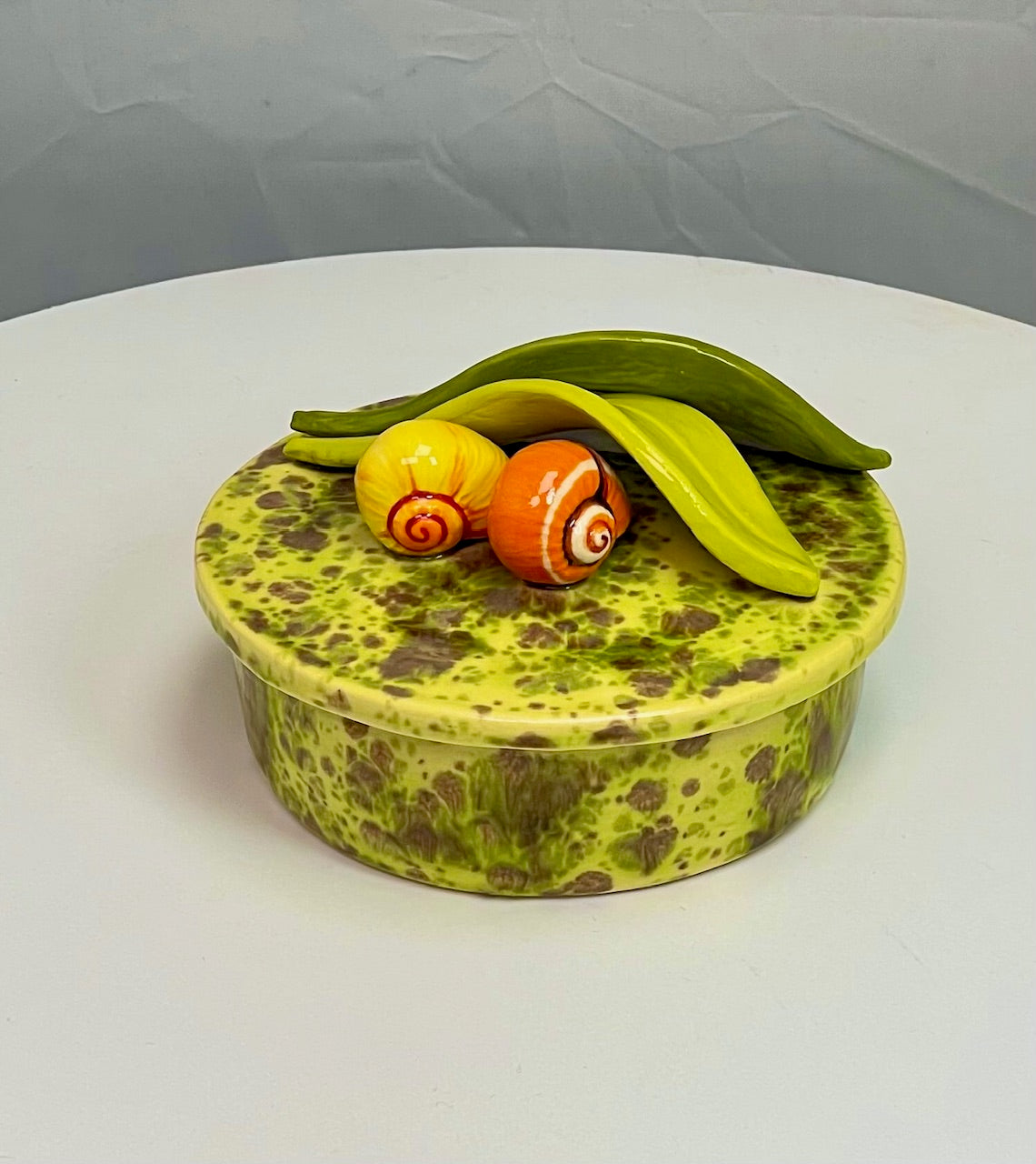 Ceramic Jewelry box Handcrafted Chromatic Polymita Green