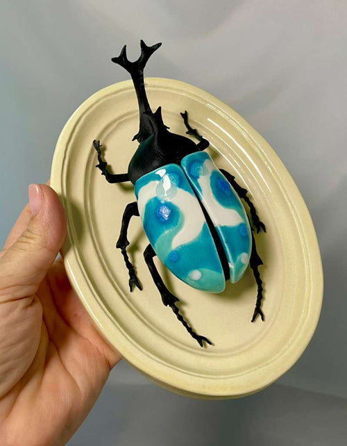 Chromatic Beetle Breeze