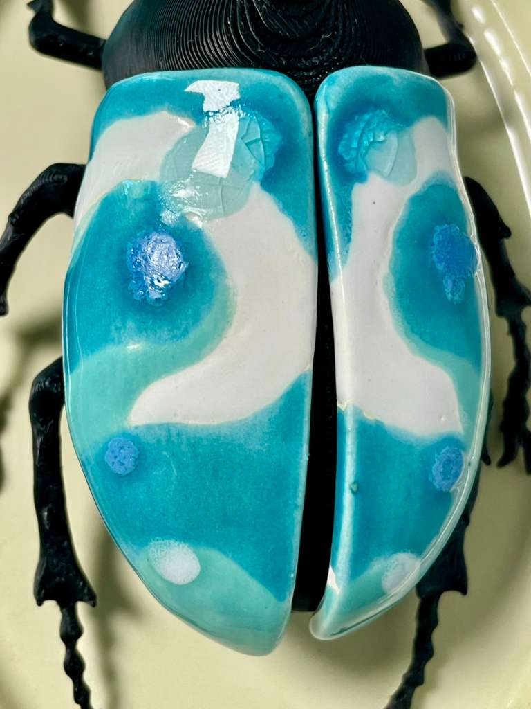 Chromatic Beetle Breeze