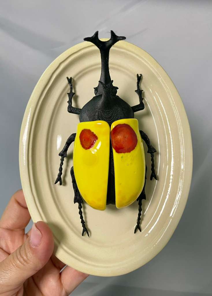 Chromatic Beetle Love Stroke